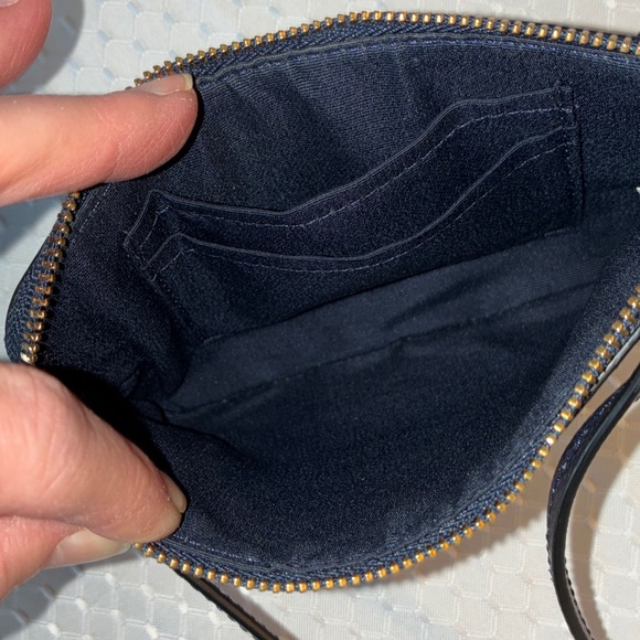 Coach Corner Zip Wristlet in Midnight Blue Like New - Picture 3 of 3